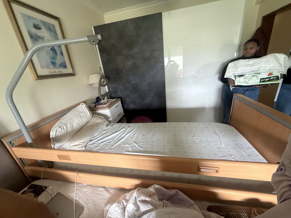 Cama articulada 6 meses de uso