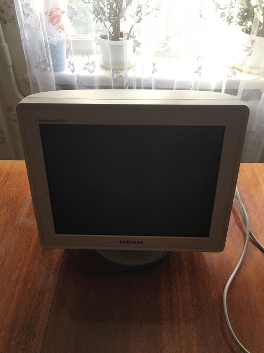 Монитор Samsung Sync Master 795DF