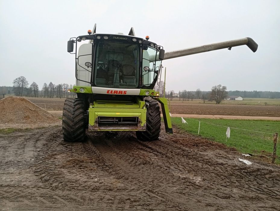 Kombajn Claas Tucano 450 APS