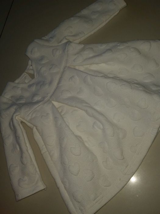 Śliczna sukienka 68