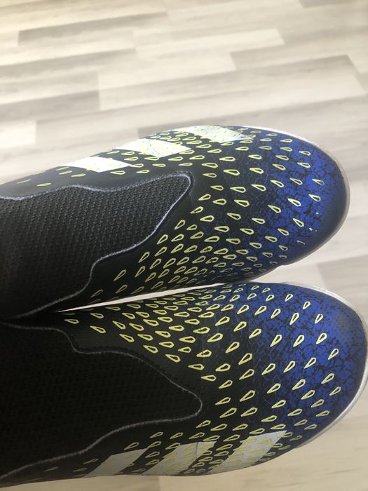 Buty halowe adidas Predator