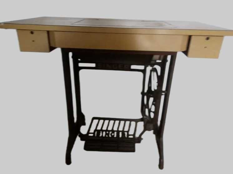 Vendo Máquina de Costura Singer Antiga com Mesa Original – Vintage