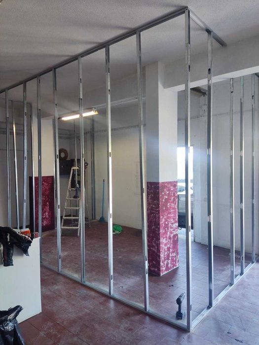 Teto Falsos, Divisórias em Pladur, Pavimentos, Revestimentos