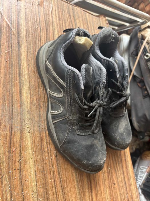 sapatos para trabalhos em armazem 42