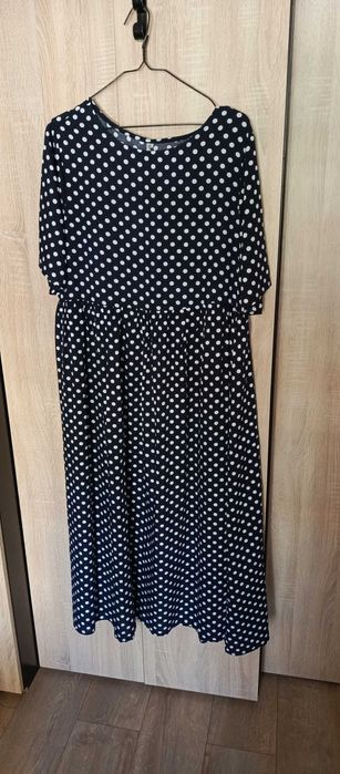 Sukienka 44/46 granatowa w groszki