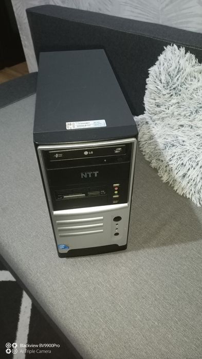 Komputer stacjonarny  4GB Ram SSD 240GB