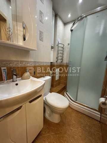 БЕЗ КОМІСІЇ!  Продаж 4 КІМ (167 М2) Голосіївський проспект 30Б.