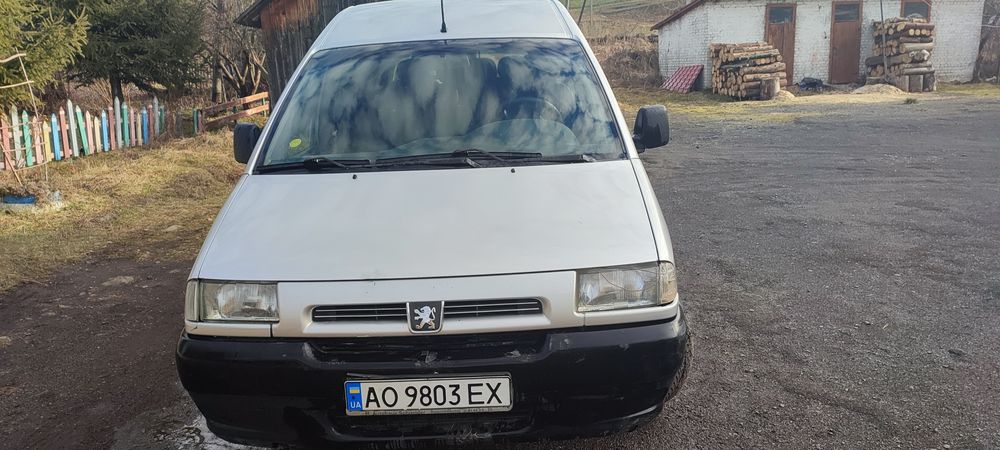 Продам Пежо експерт пасажир