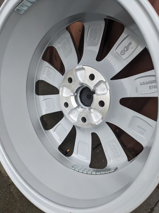NOWE Oryginalne Alufelgi Seat 5x112 Ateca Leon Skoda Vw 6Jx16 ET43 575