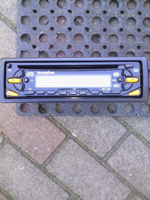 Nowy radioodtwarzacz CD samochodowy czarny