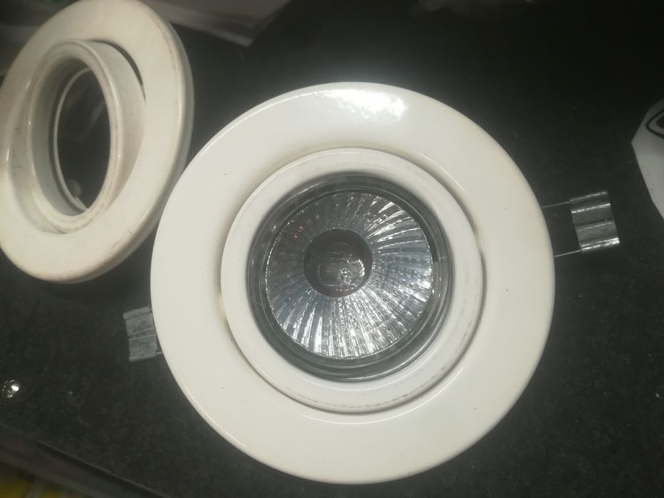 Lâmpadas halogéneo, casquilhos e arrancadores