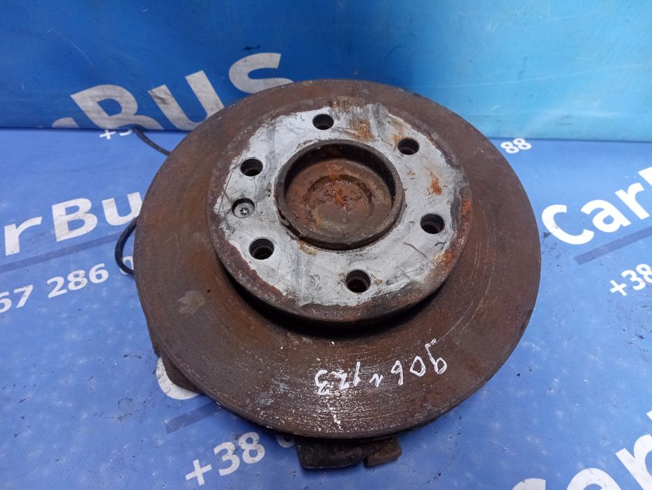 Ступиця передня ліва Sprinter W906 Ступица поворотний кулак Спринтер