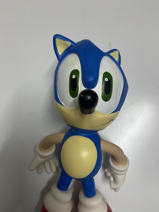 Boneco sonik em bom estado