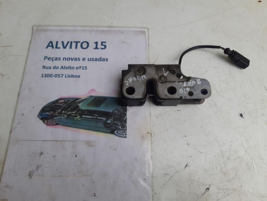 fecho do capo Skoda Superb 2010