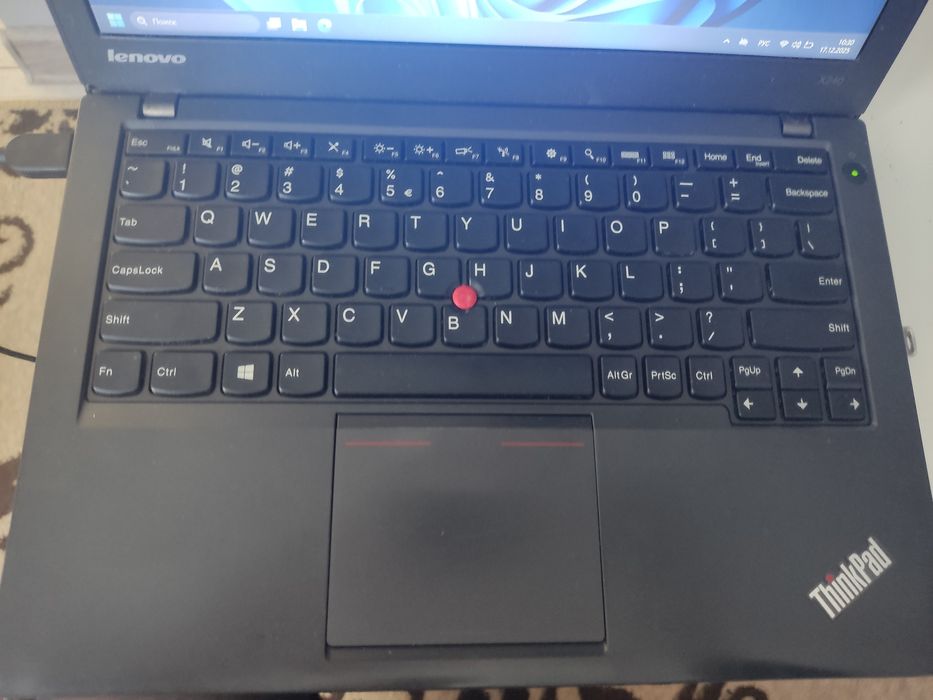 Продам Lenovo thinkpad x240 8 озу 128 ssd