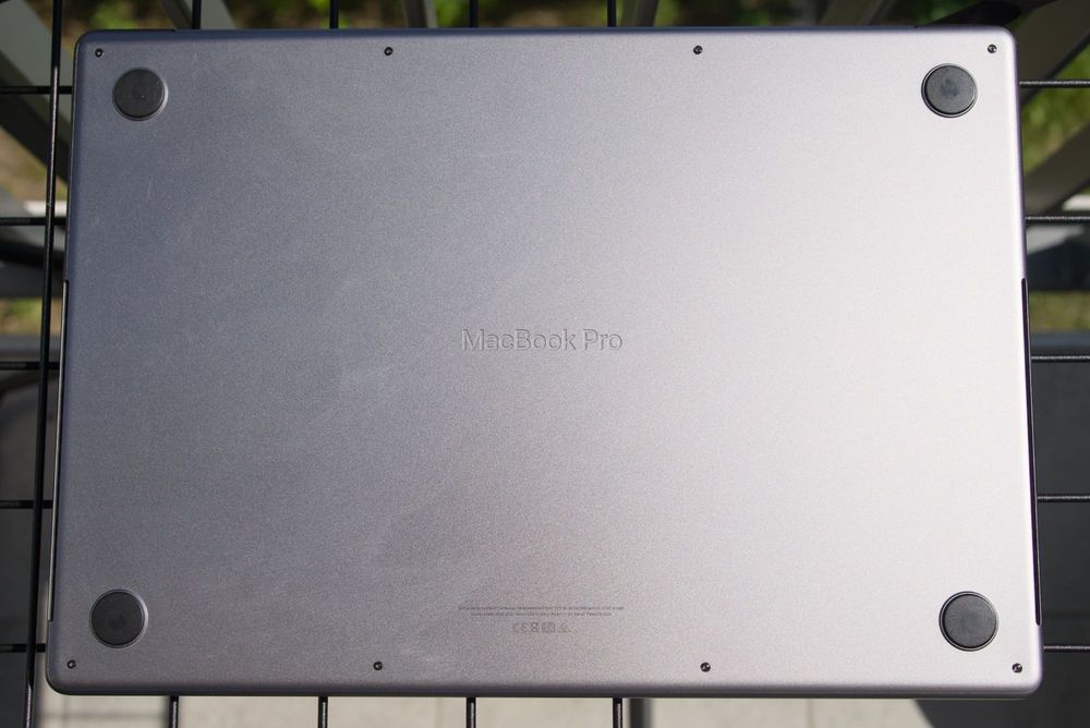 MacBook Pro 16” 2021 [M1 Pro][16GB][1TB][stan bardzo dobry] Space Gray
