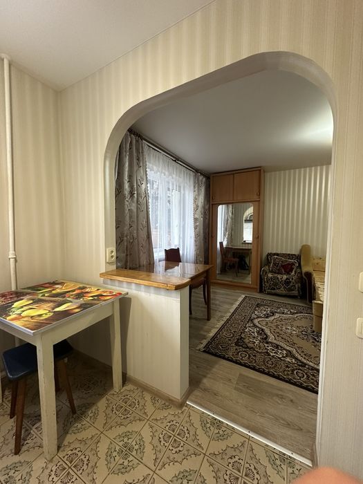 Здам  1 кімнатну на довгостроково