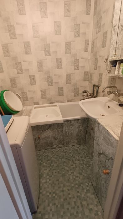 Mieszkanie 58 mkw, balkon, 1 piętro, kw, w Piotrkowie.