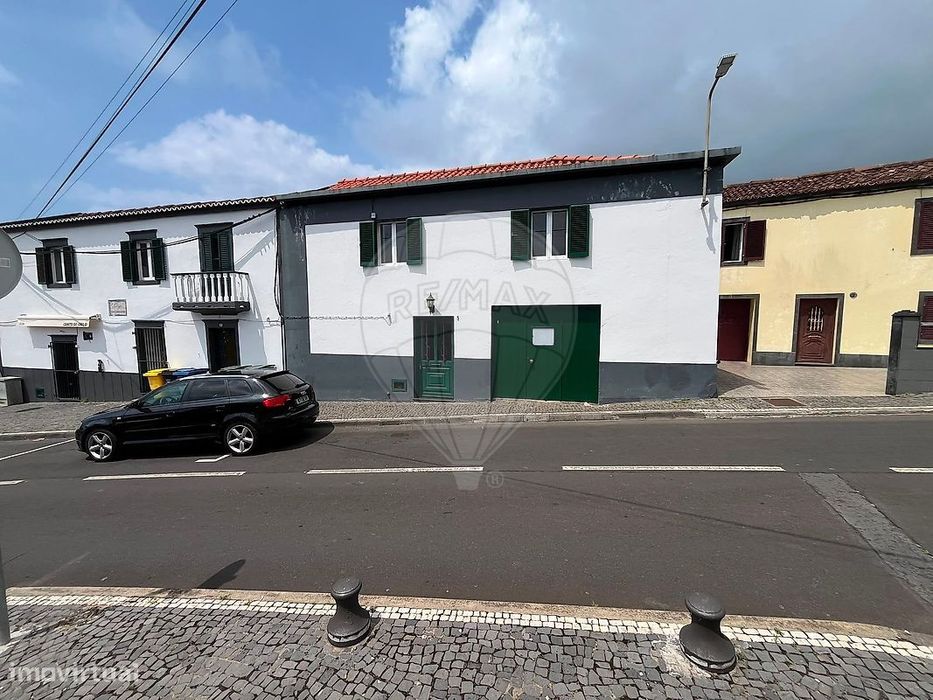 Moradia T4 para venda