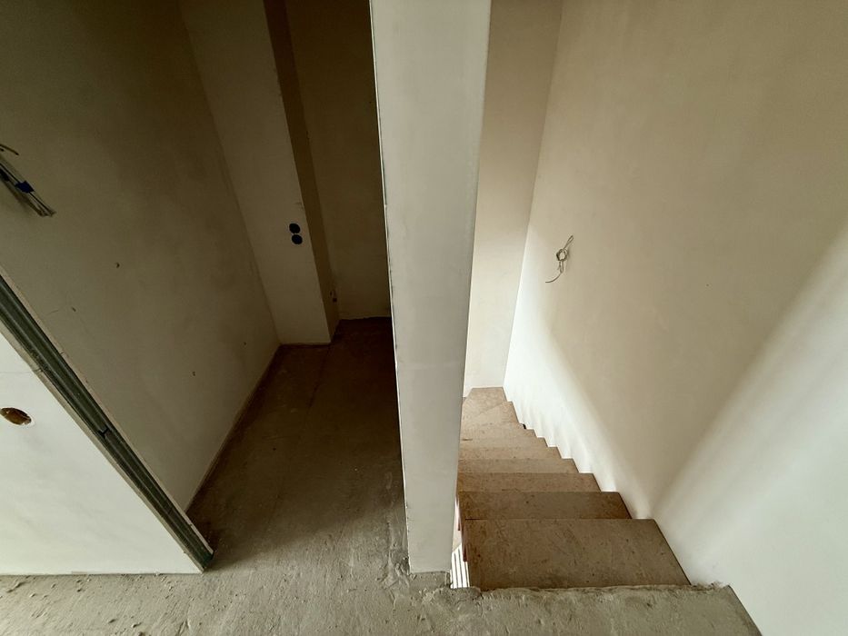 Продам пентхаус з терасою в Бучі!