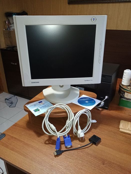 Samsung SyncMaster 171B S. 17". 1280 * 1024 пікселів, (5:4)