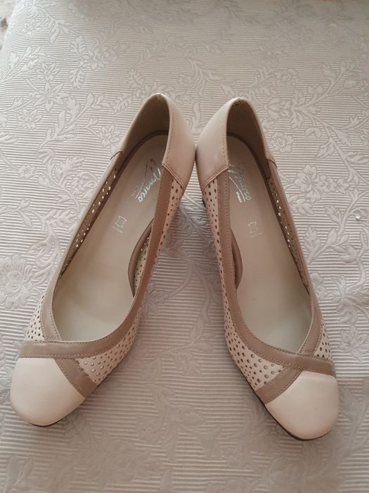 Туфлі жіночі бежеві