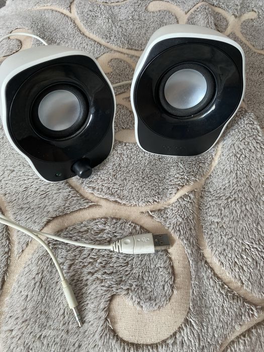 Компʼютерні колонки logitech