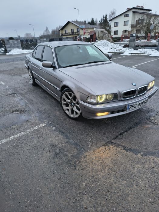 BMW e38 728i plus gaz