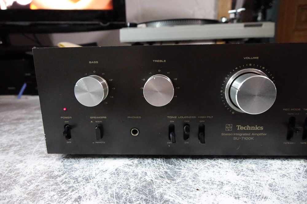 Wzmacniacz stereo TECHNICS SU 7100k-VINTAGE