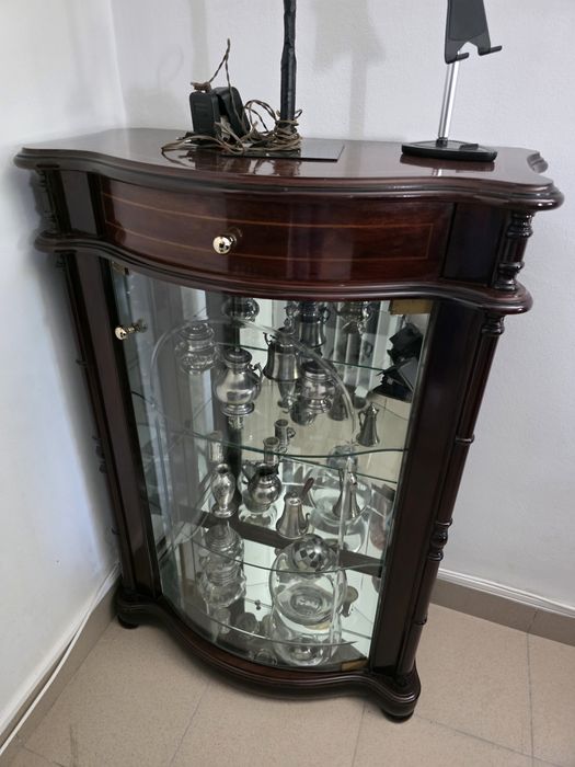 Móvel de Vitrine