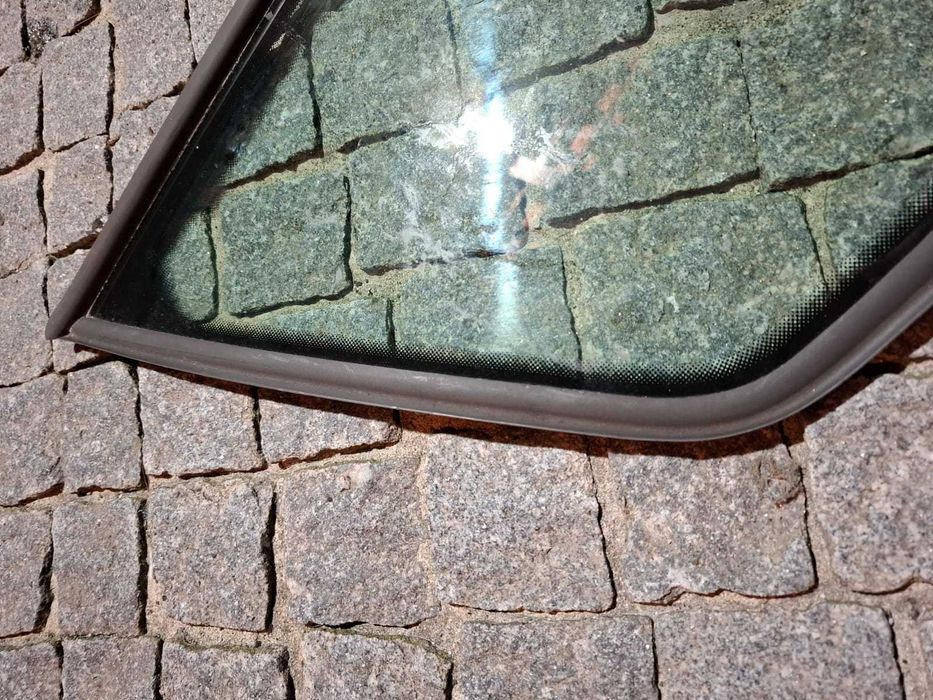 Vidros laterais mala Audi A4 B5 8D carrinha originais como novos
