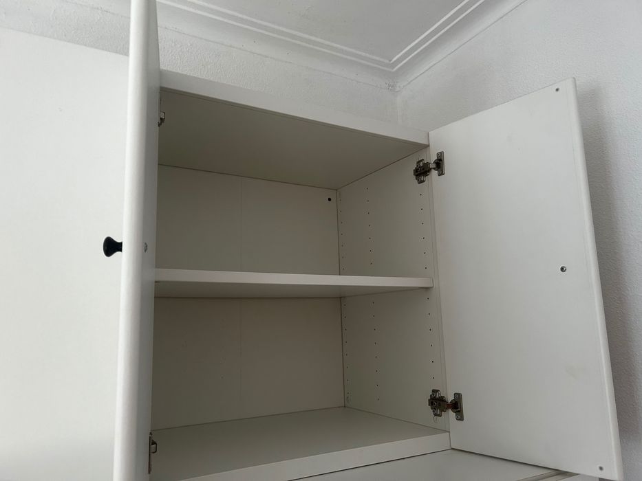Armário branco IKEA