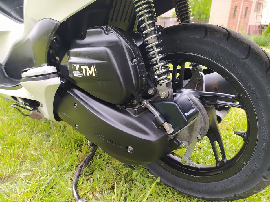 Продам японський Макс скутер HONDA  PCX. 125.