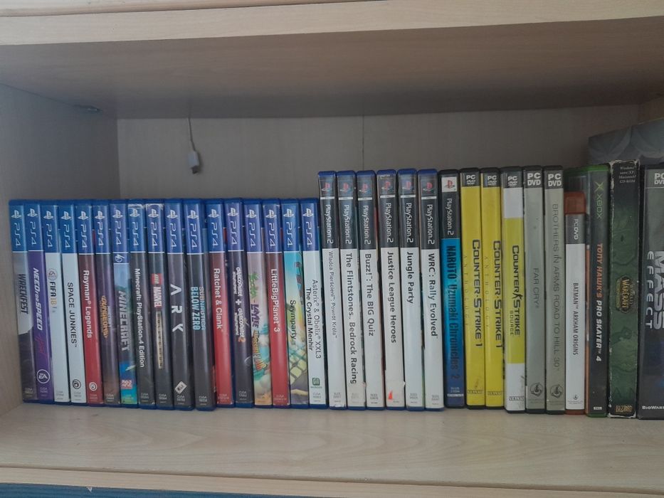 Zestaw płyt PS4 PS2 i PC, 50zł szt.