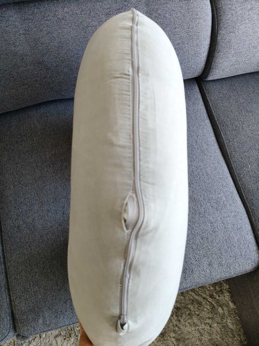 Almofada de amamentação IKEA – funcional, com pequeno reparo a fazer