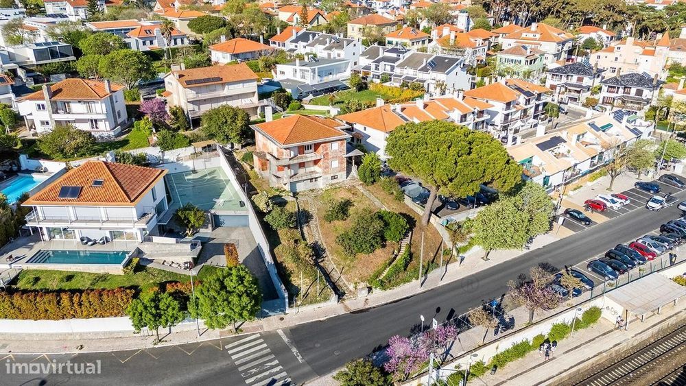 Moradia com Vista Mar em Lote de 998m2 |  Oeiras