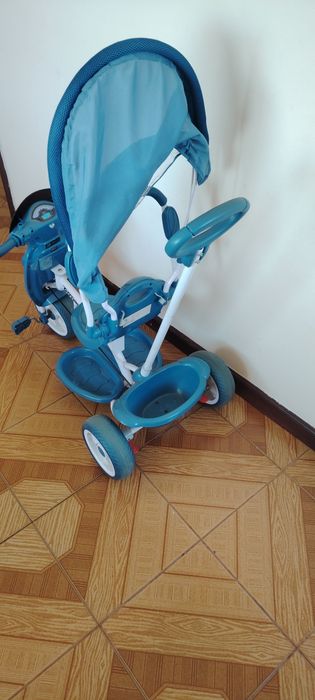 Vendo triciclo de passeio para criança em bom estado para desocupar.