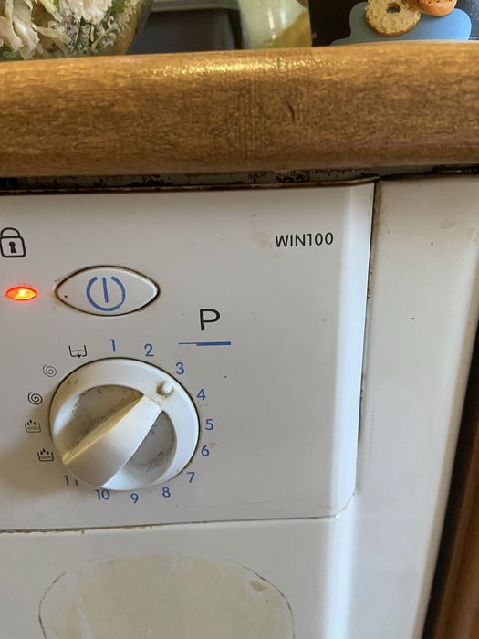 Стиральная  машина Indesit Win 100