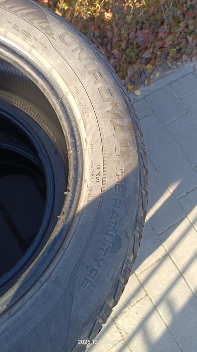 215 60 r17 Uniroyal MS plus 77
