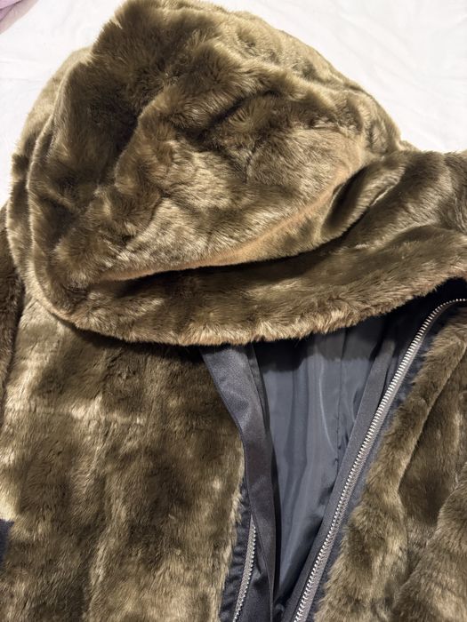 Casaco pêlo com capuz Bimba & Lola