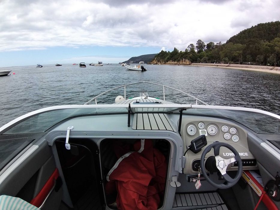 Vendo Maxum 200SC ano 2000 motor mercruiser 4.3 mpi com atrelado