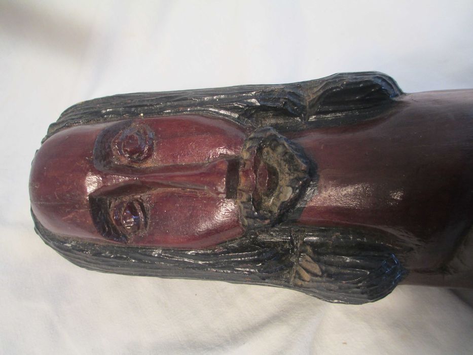 Escultura de madeira
