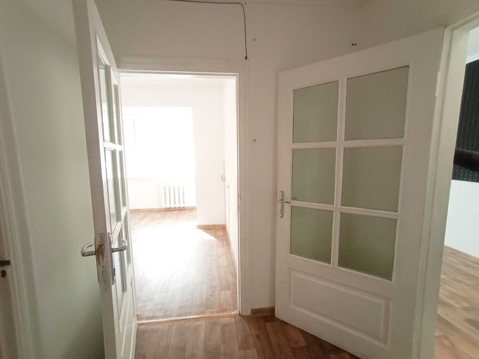 Офіс 40 кв.м та інші біля м. Житомирська.