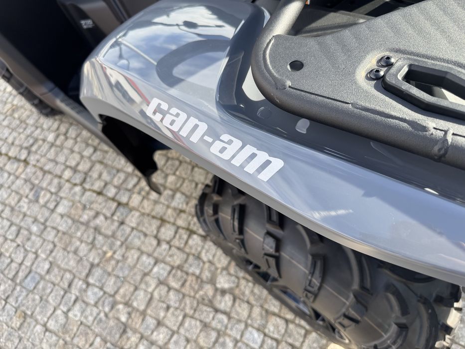 Can-Am Outlander MAX 700 DPS