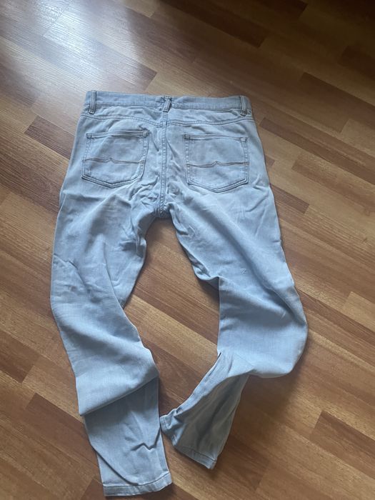 Джинси дві пари  130грн