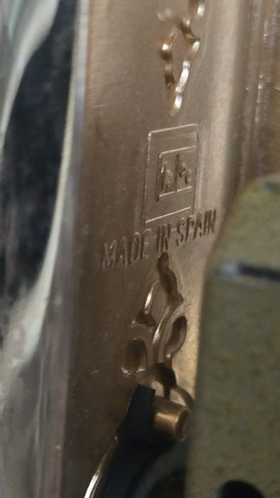 Замок і комплект фурнітури з масивної латуні (Іспанія)