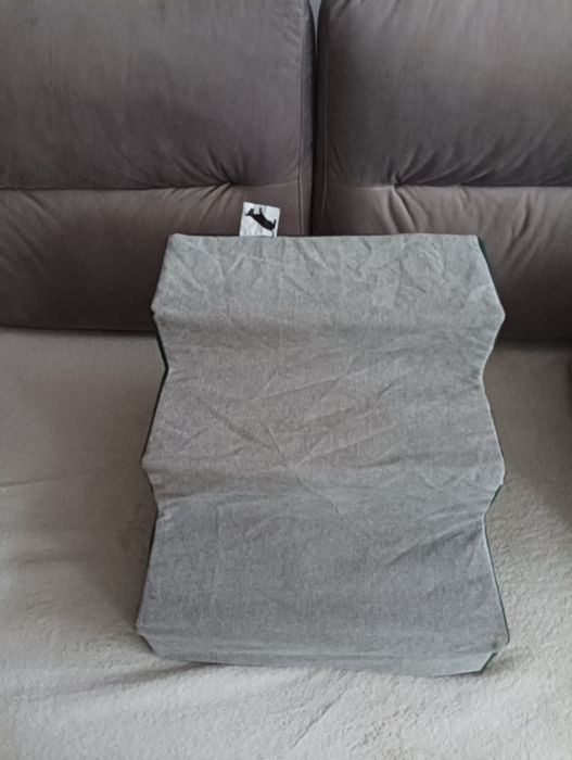 Składane schodki dla psa