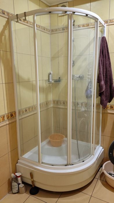 Продам душову кабінку 90х90