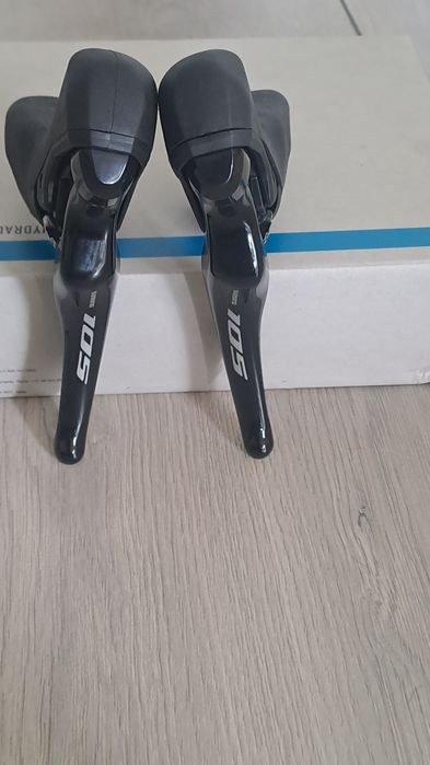 Klamkomanetki hydrauliczne Shimano 105 ST-R7120 2x12 nowe