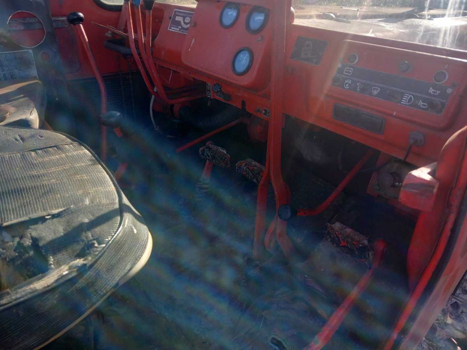 Бульдозер ДТ 75 А1 з поворотною лопатою